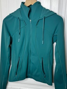 Lululemon Teal Rain Repellent Running Jacket Size 6 Hooded Workout Athleisure